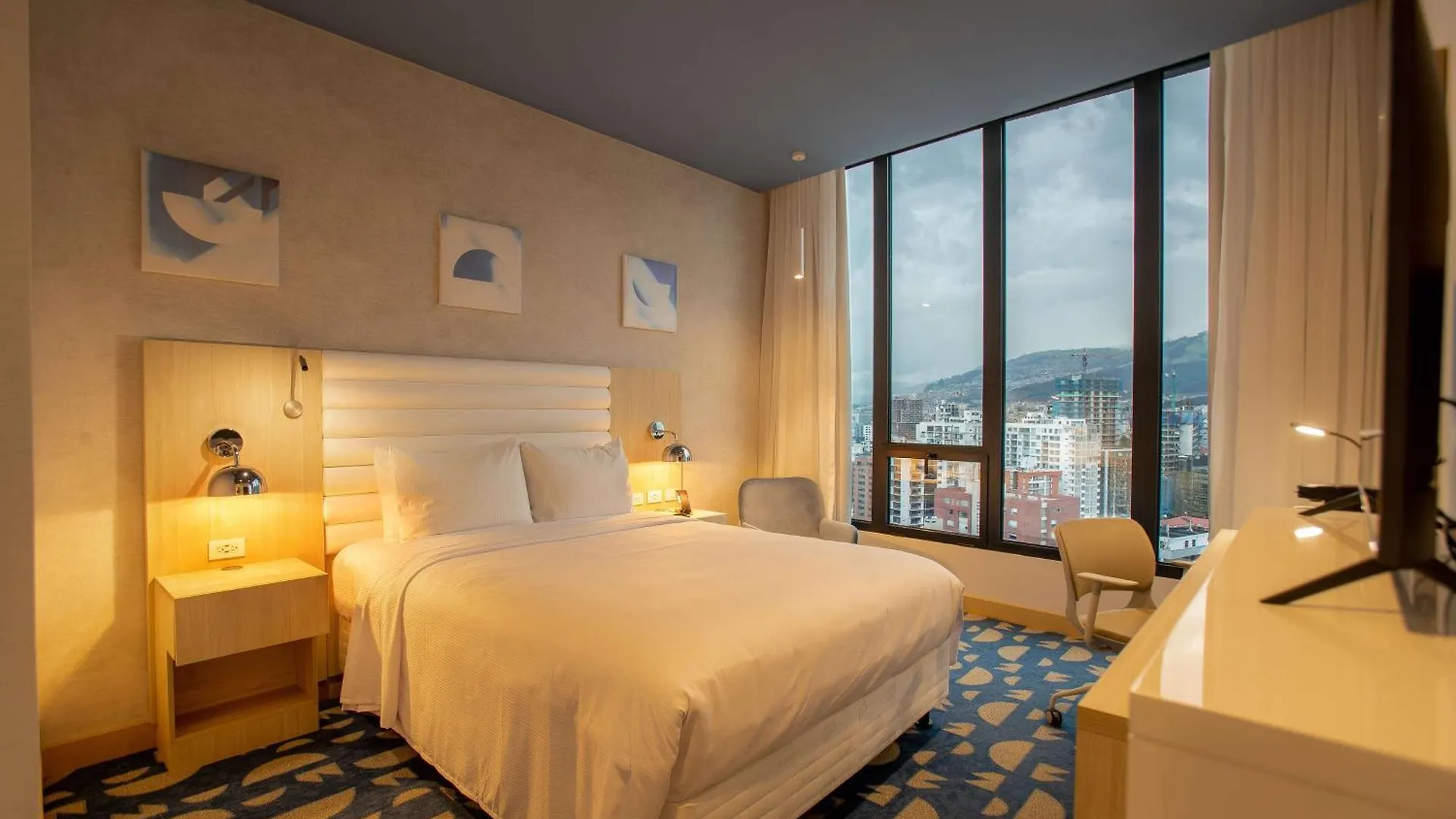 Hotel Hampton By Hilton Quito La Carolina Park Ecuador