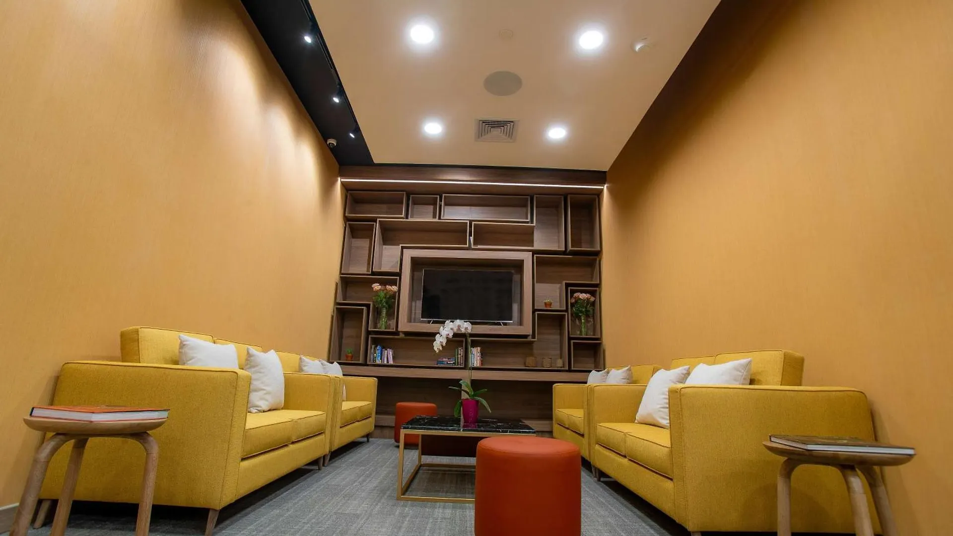 Hampton By Hilton Quito La Carolina Park Hotel